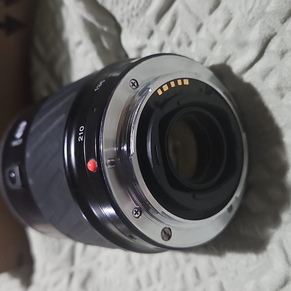 Minolta Camera Lens - Picture 3 of 8